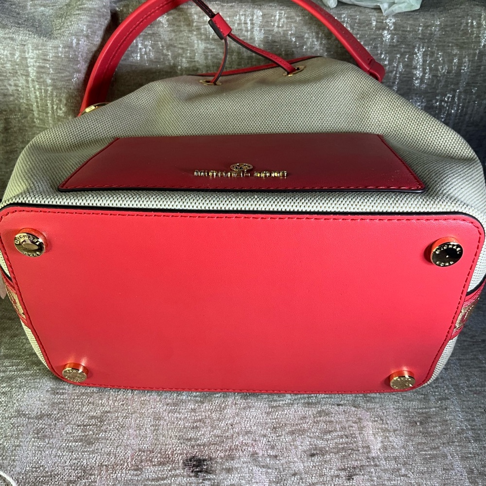 Michael Kors Red and Cream Shoulder Bag - Picture 4 of 10